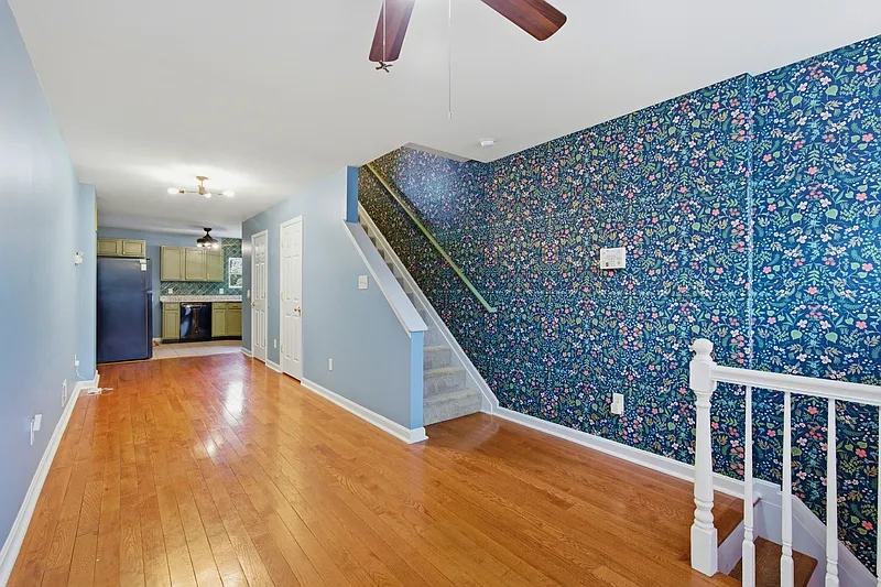 2 bed, 1.5 bath, 1450 sqft, $1,825 — Photo 3