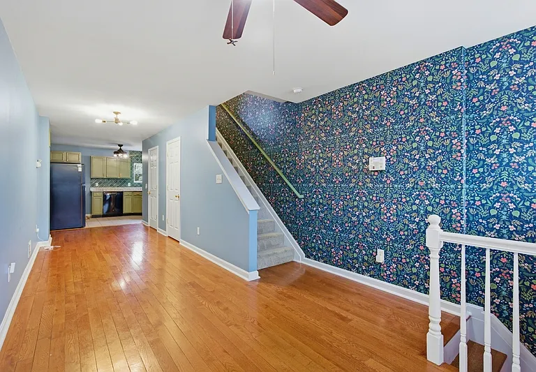 415 E Federal St — Photo 3