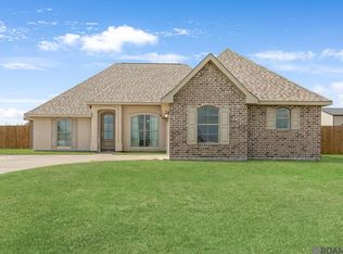 1015 N Millet Dr, Gramercy, LA 70052