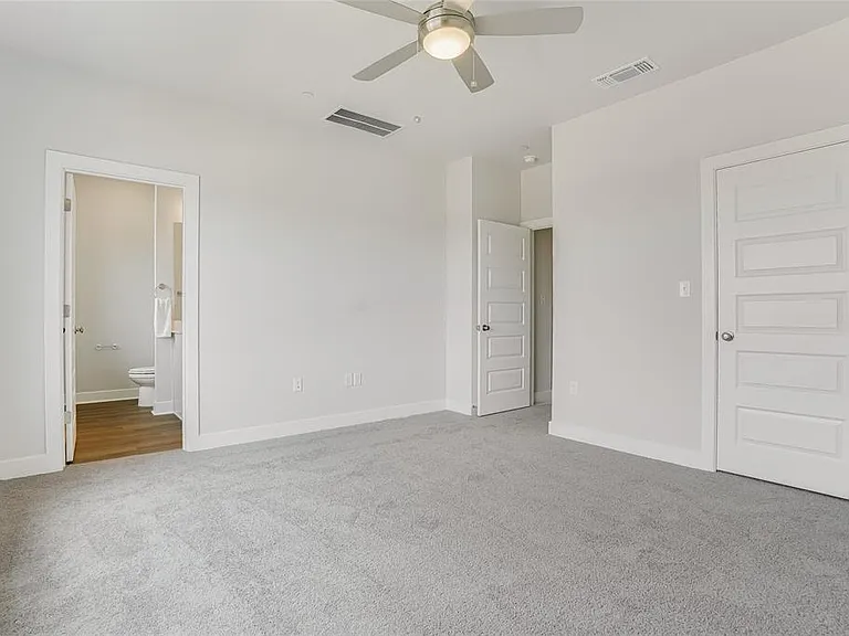 517 Emory Crossing Blvd — Photo 10