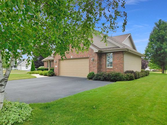 3rd image of 4470 Bellview Way