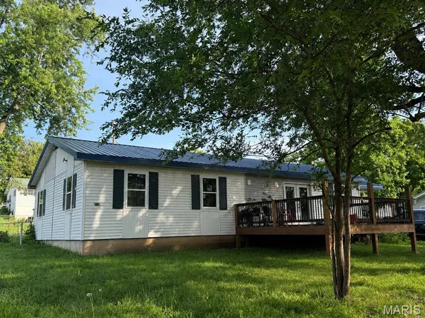 101 Thompson St #A, Iberia, MO 65486