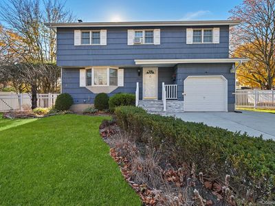 164 Colonial Springs Road, Wheatley Heights, NY, 11798