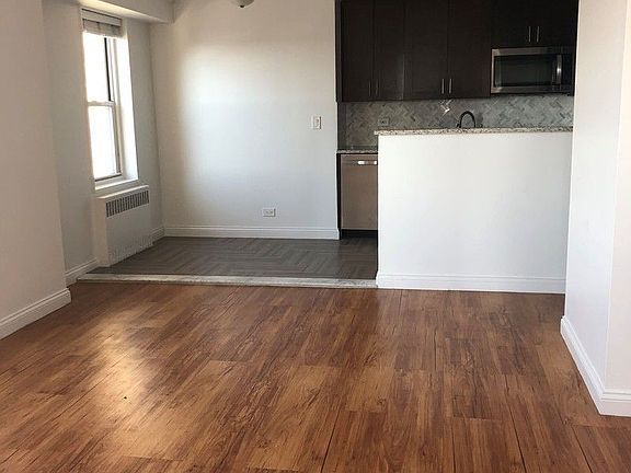 4th image of 747 10th Ave APT 29E