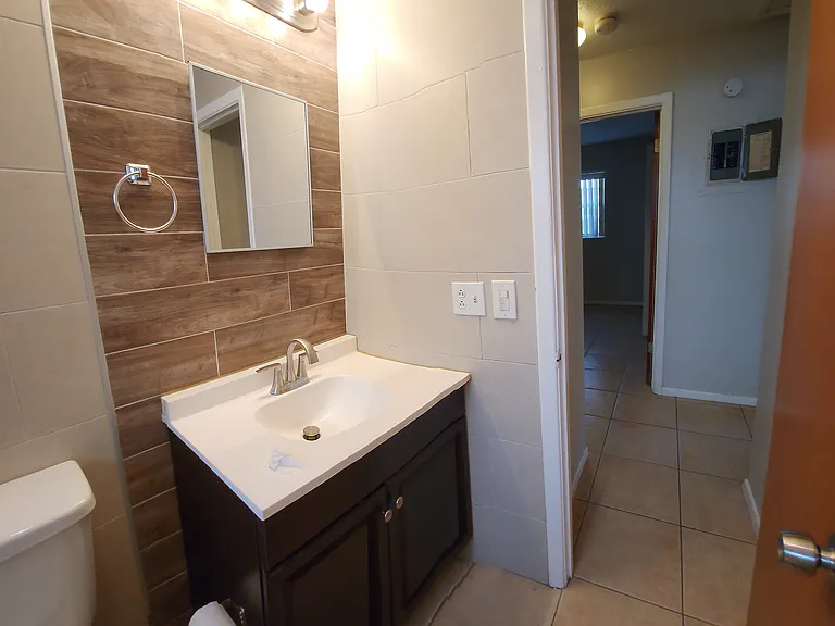 10820 Margaret Dr — Photo 14