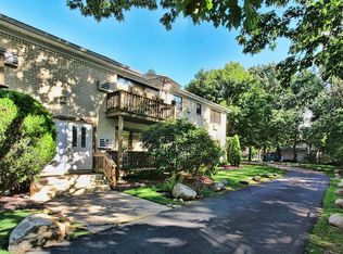 186 Sneden Pl W, Spring Valley, NY 10977
