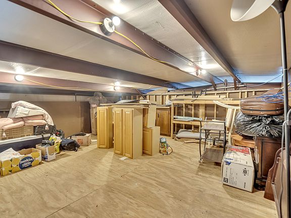 5th image of 3021 Peebles Rd