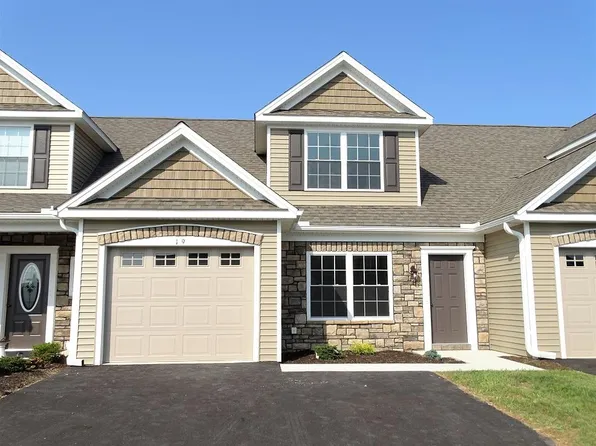 19 Kimberly Ct, Elizabethtown, PA 17022