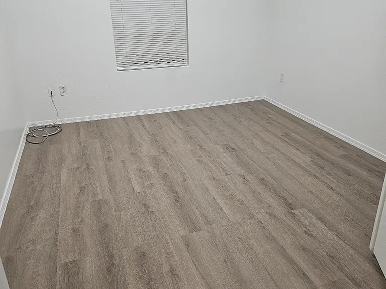 S 120th Dr — Photo 6
