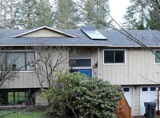 2213 SW Fairview Ave, Dallas, OR 97338