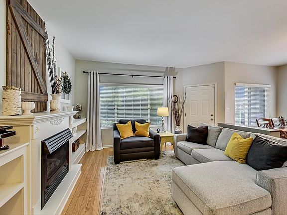 4th image of 67 Braxton Ln #67