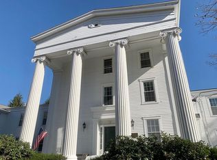 29 Institute Ln, North Scituate, RI 02857