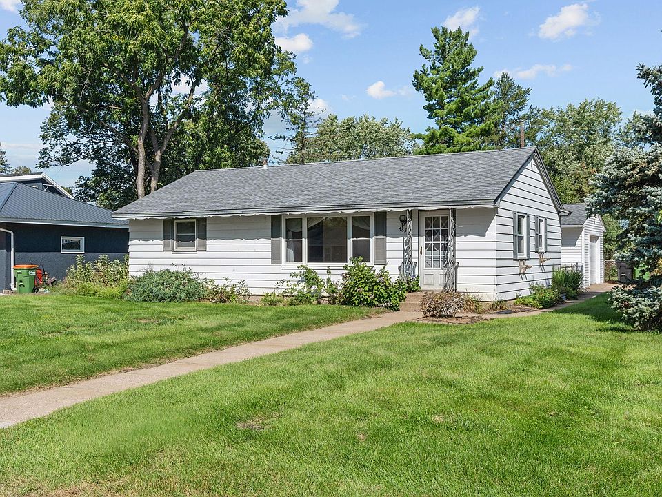 1st image of 483 Manor Dr NE