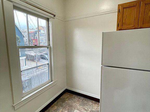 3rd image of 780 Hayes St APT 203