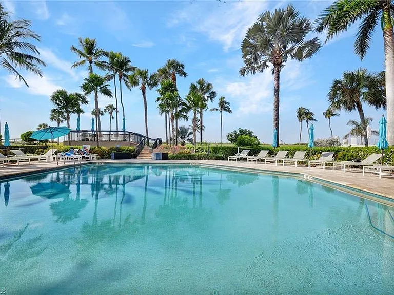 4551 Gulf Shore Blvd N #505 — Photo 31