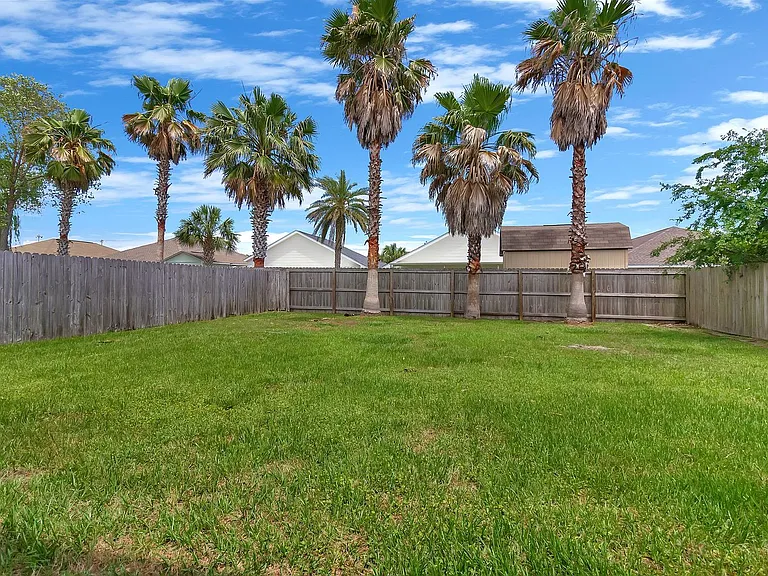 3748 Lexa Ct — Photo 32