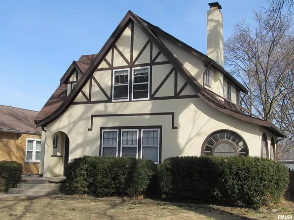 2807 Grand Ave, Davenport, IA 52803