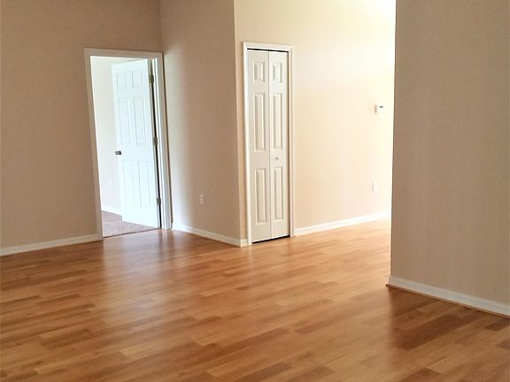 5th image of 12 Empire Ln