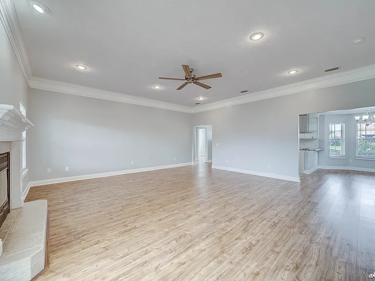 5402 Blue Dog Rd — Photo 2