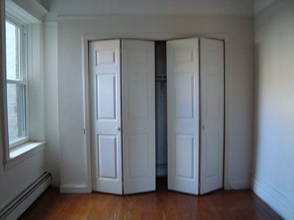5th image of 9 Romaine Ave