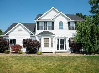 1553 Oak Branch Cir, Brunswick, OH 44212