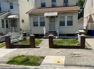 11134 208th St, Queens Village, NY 11429