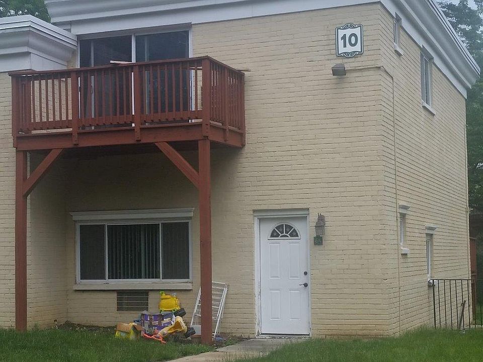2nd image of 10 Lake Ave APT 6A