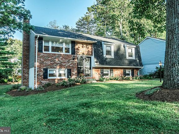 3rd image of 1195 Ramblewood Dr