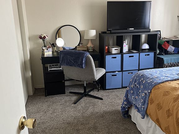 5th image of 1600 Azalea Dr