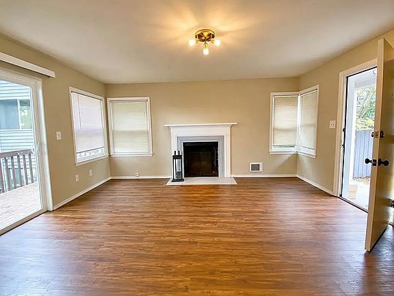 5th image of 9256 8th Ave NW #1A