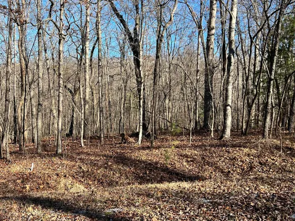 127 Hunterwood Ln, Crossville, TN 38558
