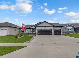 3633 E Brewster St, Sioux Falls, SD 57108