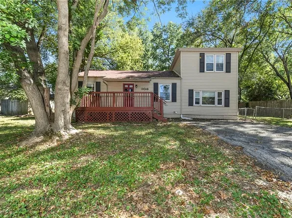 106 Elmwood Dr, Lansing, KS 66043