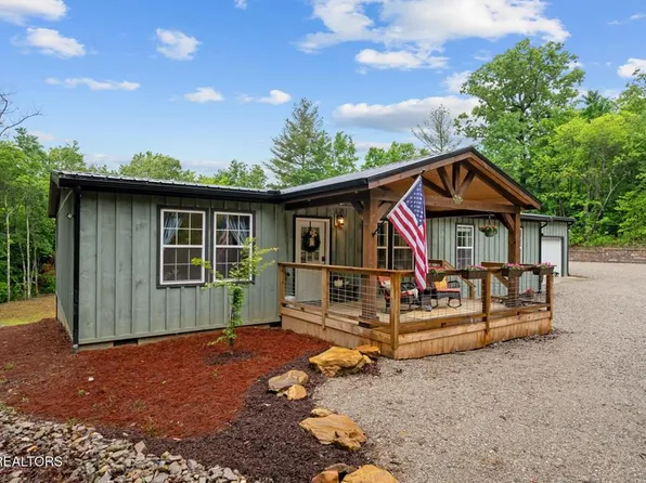 909 Remington Rd, Jamestown, TN 38556