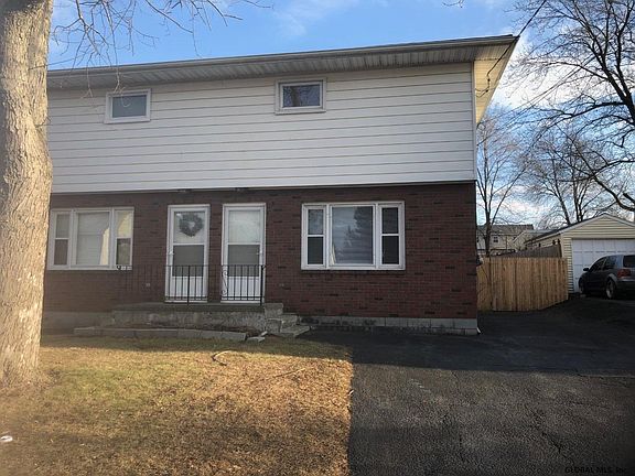 3rd image of 122 Frederick Ave #A