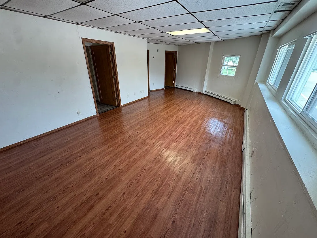 Building Photo - 222 E Main St #1