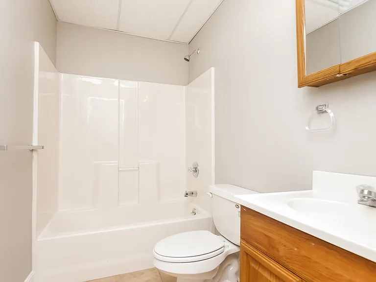 7038 Hillcrest Chase Ln — Photo 16
