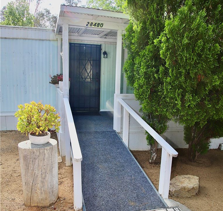 1st image of 28480 Red Gum Dr