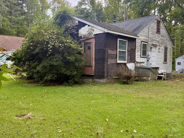 184 Warner Ln, Hague, VA 22469