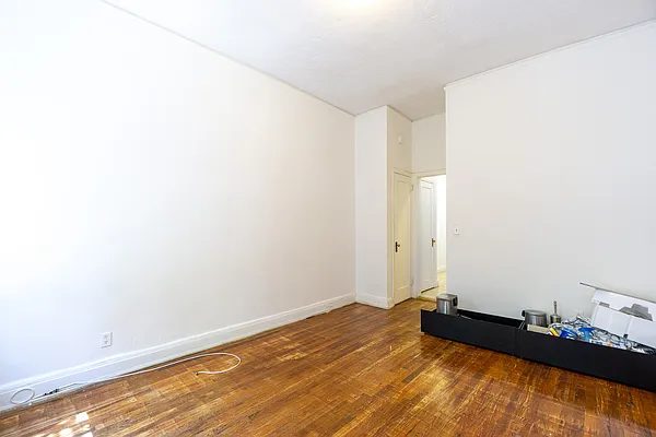 Rented by City Connections Realty | media 16