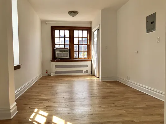 Rented by PocketBroker Inc | media 8