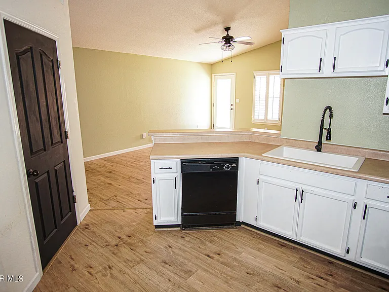 11985 Mesquite Lake Ln — Photo 4