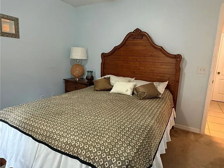 3732 NE 12th Pl — Photo 32
