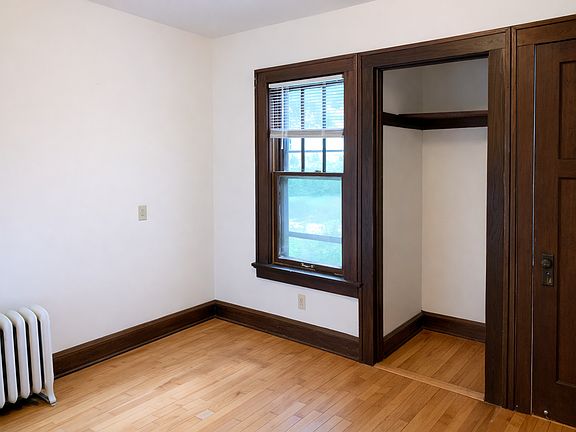 4th image of 1027 Jenifer St APT 2E