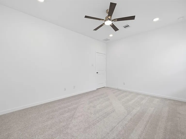 13071 Pine Trace St — Photo 26