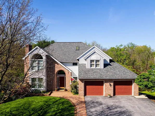 1077 Fiddlers Rd, Chambersburg, PA 17202