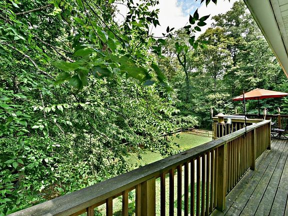 4th image of 1605 River Crest Dr #3