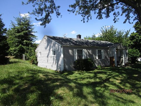 2nd image of 3333 Woldhaven Dr