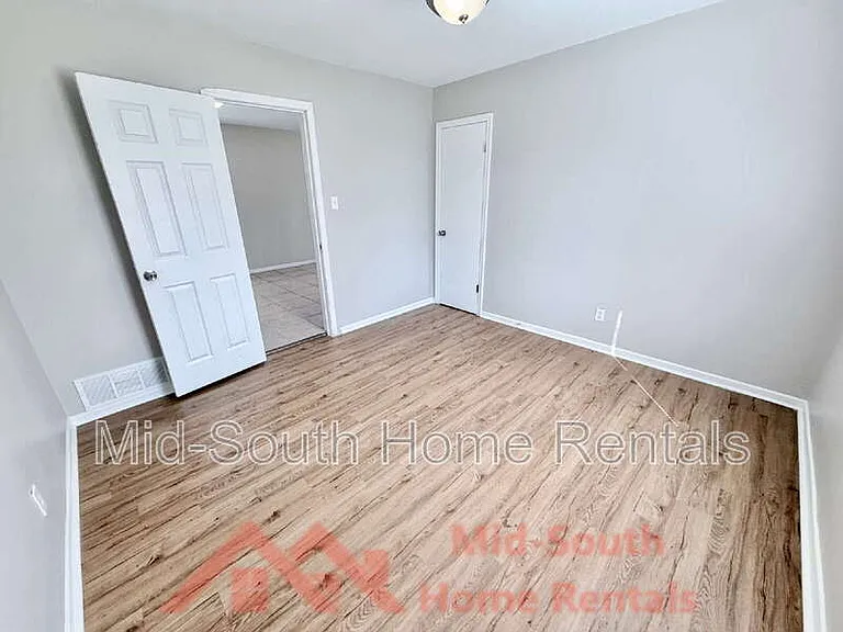 1549 Patton St — Photo 17