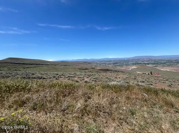 Nka N Roza Hill Dr, Yakima, WA 98901